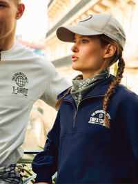 Graphic Zipped Sweatshirt